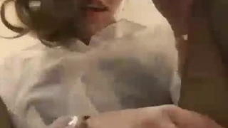 抖奶