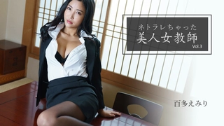 推特大神『SKRE』約炮多名極品反差蘿莉甄選～嬌嫩白虎蘿莉，水特多床單濕透了…