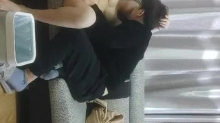 300MIUM-432 性豪人妻の性遍歴に驚愕！デートの途中にパンティーを脱ぎ道端へ置く謎のプレイに変態カップルは大興奮！彼氏かと思っていた男はセフレだった！しかも旦那公認！不思議な三角関係の性事情に迫る！へんたいかっぷるディスカバリー  白咲 楓さん(仮名)