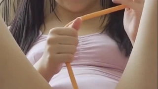 日本薰衣草研究所实验室痛,好痛,受不了了_漂亮大学靓妹第一次和男友开房逼逼太紧轻轻一插就喊痛- 亚洲国产成人资源在线 -